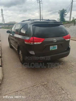 Toyota Sienna For Hire