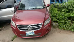 Volkswagen Tiguan 2011 Red