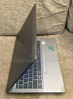 Laptop HP ZBook Firefly 14 G7 16GB Intel Core I5 SSD 256GB