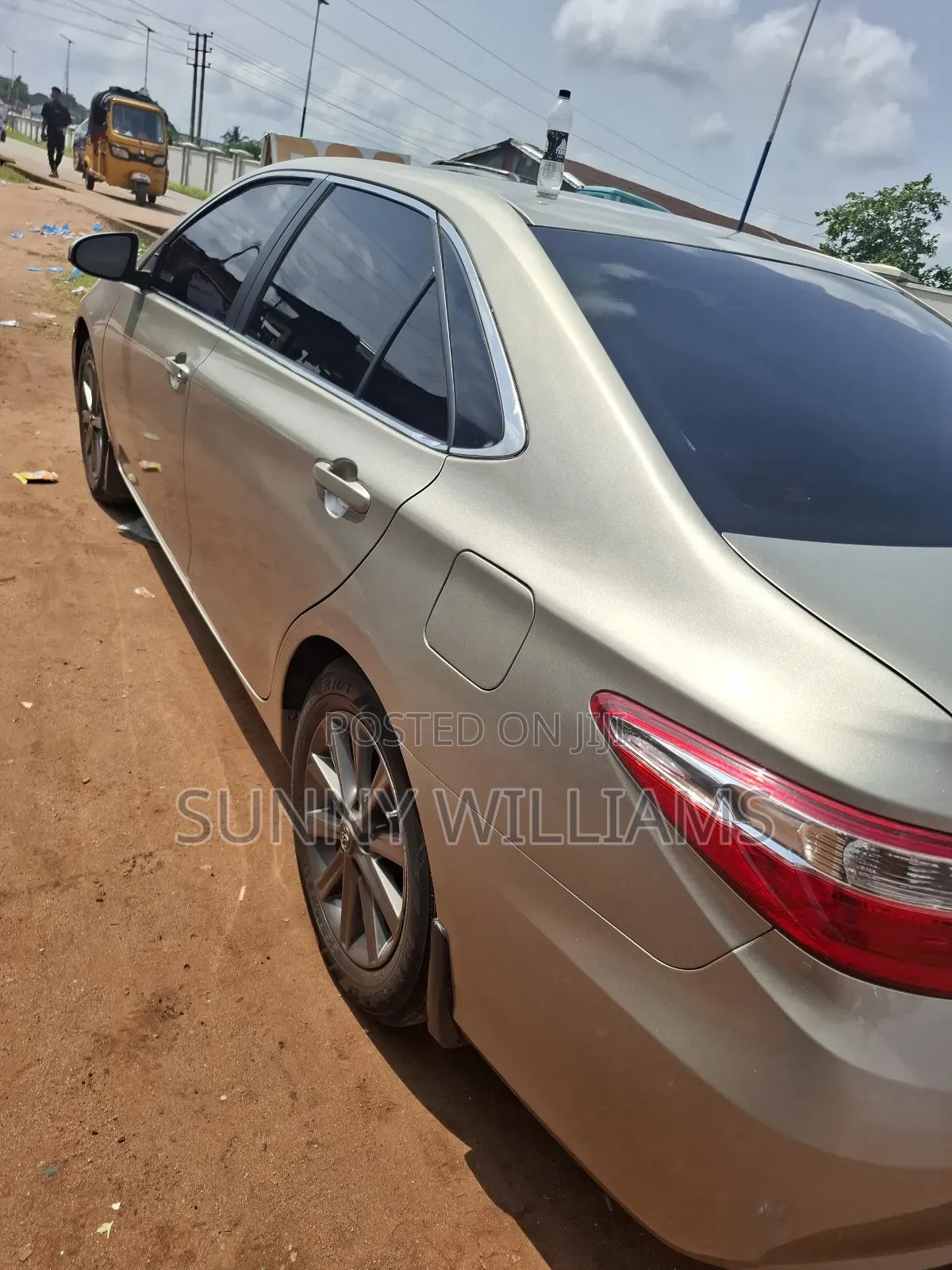 Toyota Camry 2017 Brown