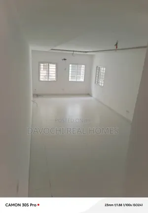 3bdrm Duplex in Orchid Road, Lekki for rent