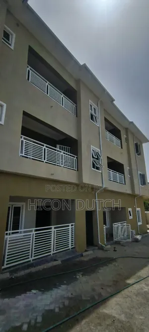 2bdrm Block of Flats in Nnpc Estate, Life Camp for rent