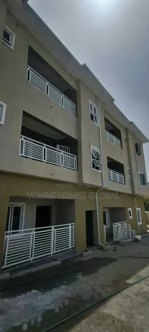 2bdrm Block of Flats in Nnpc Estate, Life Camp for rent