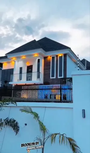5bdrm Duplex in Asaba, Oshimili South for sale