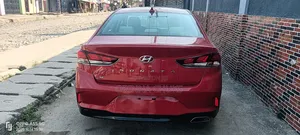 Hyundai Sonata SE 2019 Red