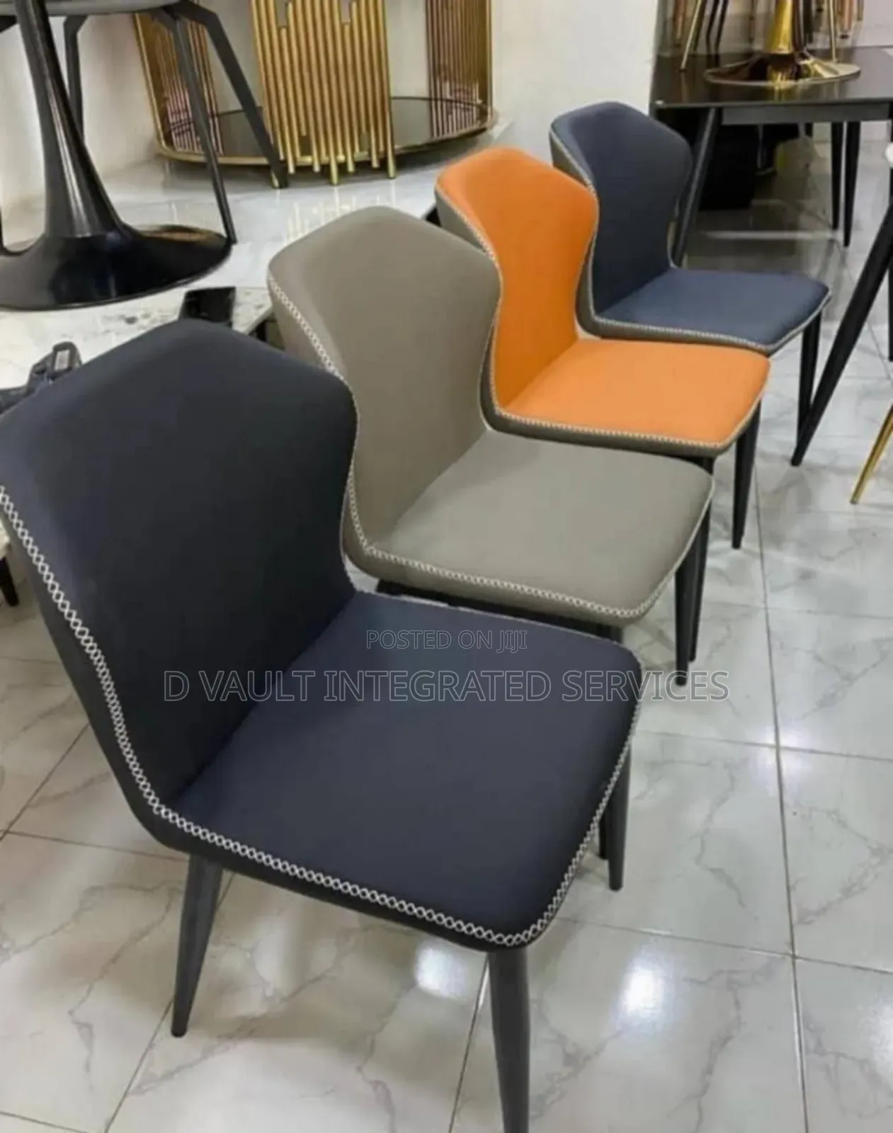 Dinning Chair / Relaxing Chair