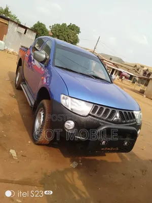 Mitsubishi L200 Double Cab 2.5 180hp 4WD 2012 Blue
