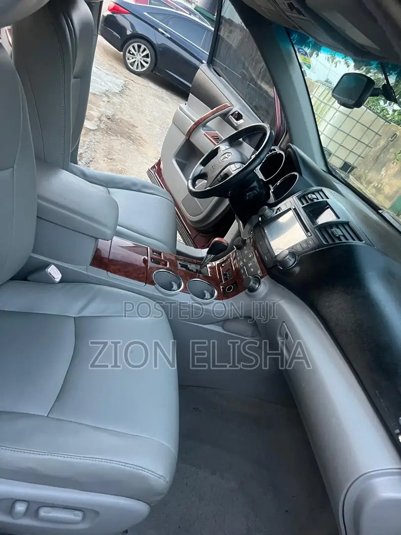 Toyota Highlander Limited 2010 Red