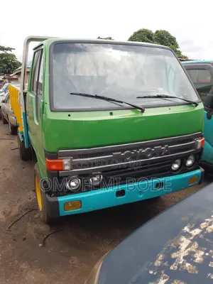 Nigeria Used Toyota Dyna 150 1999 Model Truck