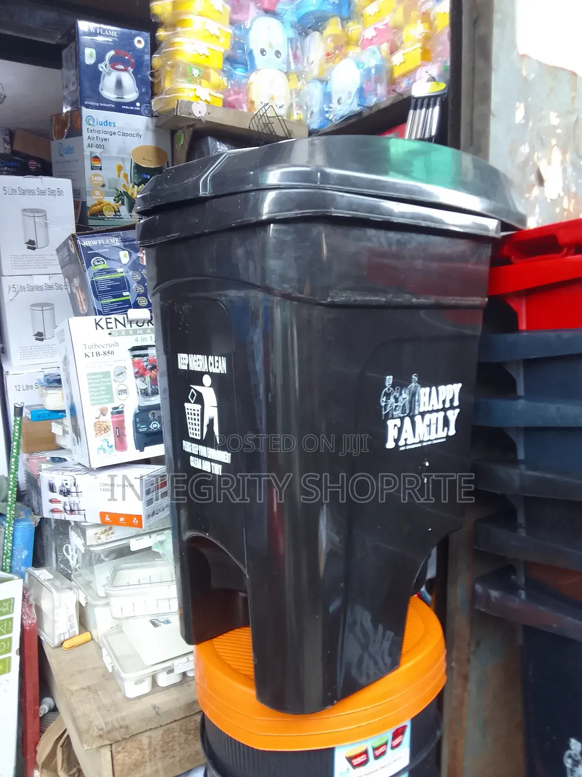 Plastic Waste Bin/Dustbin 120 Litre Black