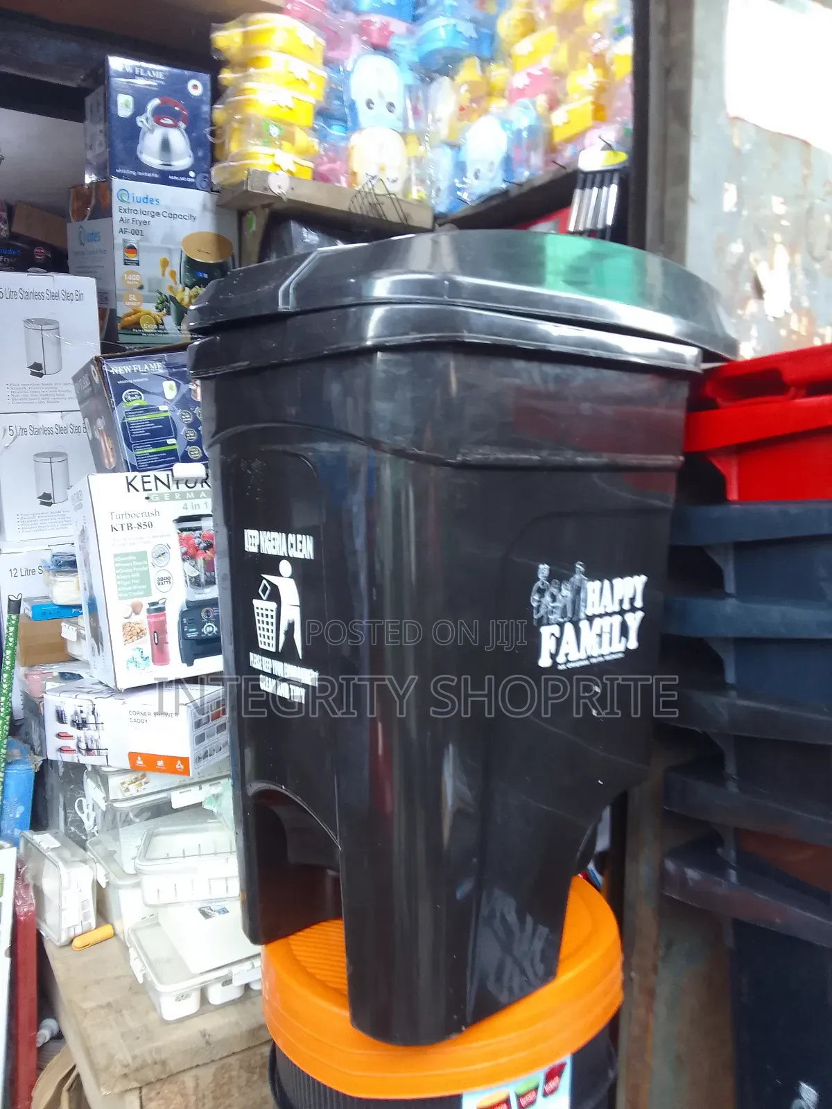 Plastic Waste Bin/Dustbin 120 Litre Black