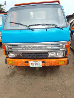 Toyota Dyna 200 1998 Model Truck