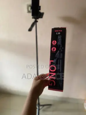 L16 Selfie Tripod
