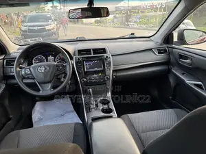 Toyota Camry LE 4dr Sedan (2.5L 4cyl 6A) 2016 Red