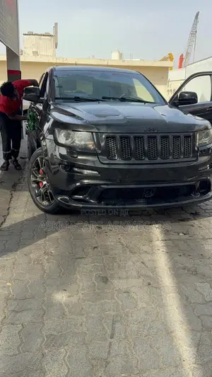 Jeep Grand Cherokee SRT 4dr SUV 4WD (6.4L 8cyl 8A) 2014 Black