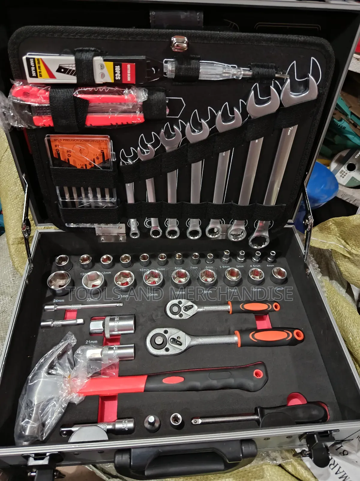 Professional Tools Kit (262pcs)