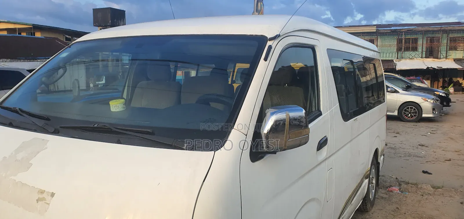 Toyota HiAce 2010 White