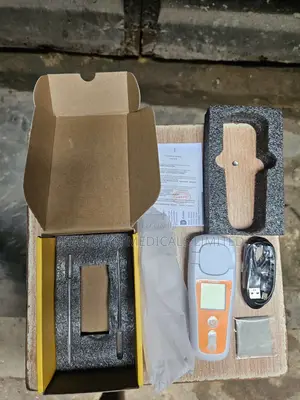 Rechargeable Digital Refractometer 0-55% Brix