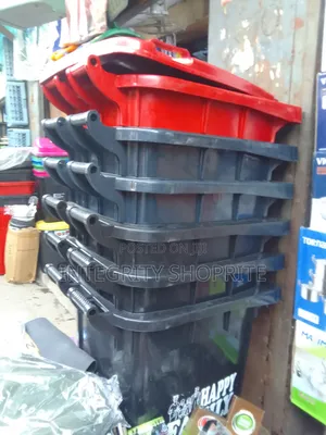 Plastic Waste Bin/Dustbin 240l