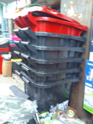 Plastic Waste Bin/Dustbin 240l