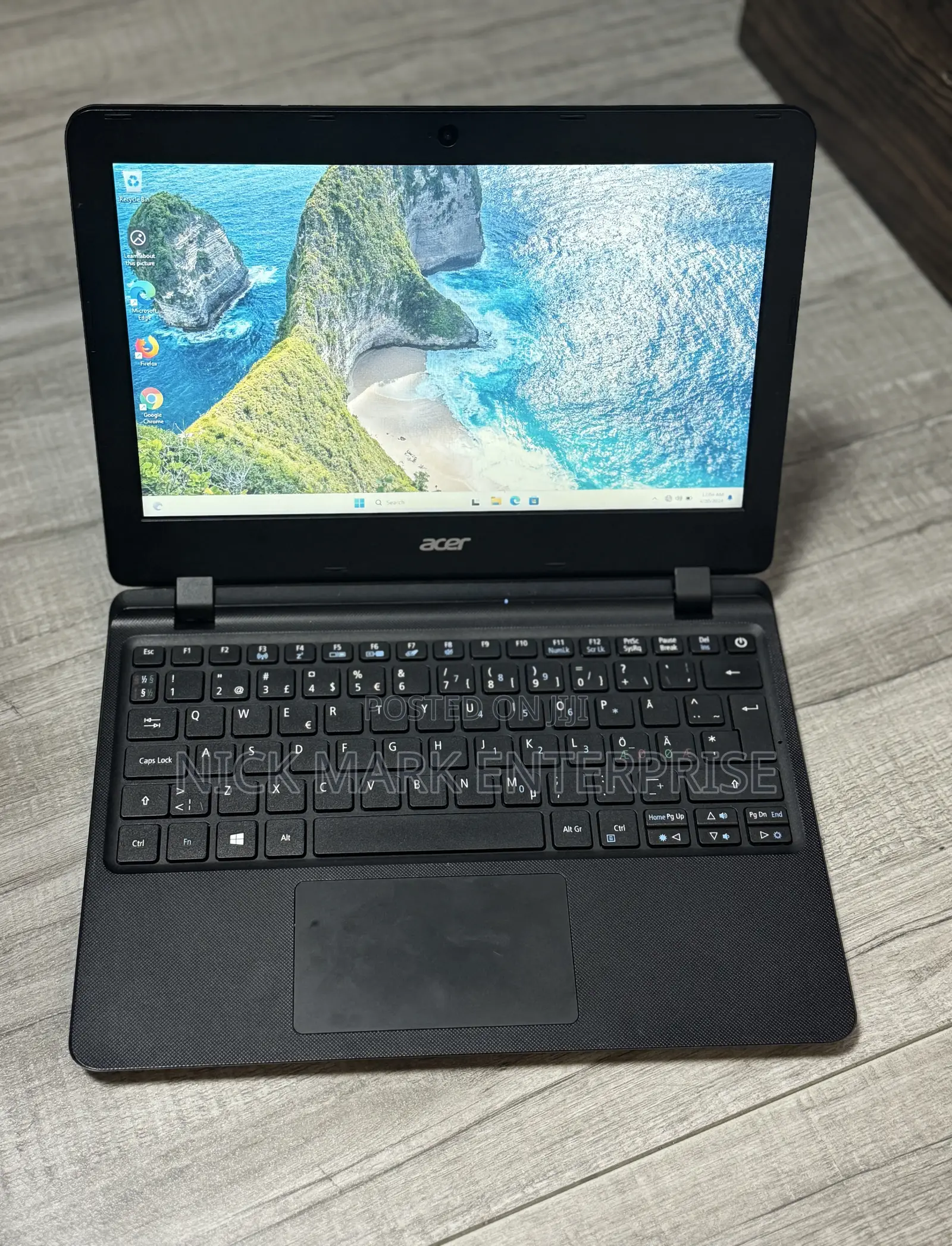 Laptop Acer Aspire ES1-132 4GB Intel Celeron SSD 32GB
