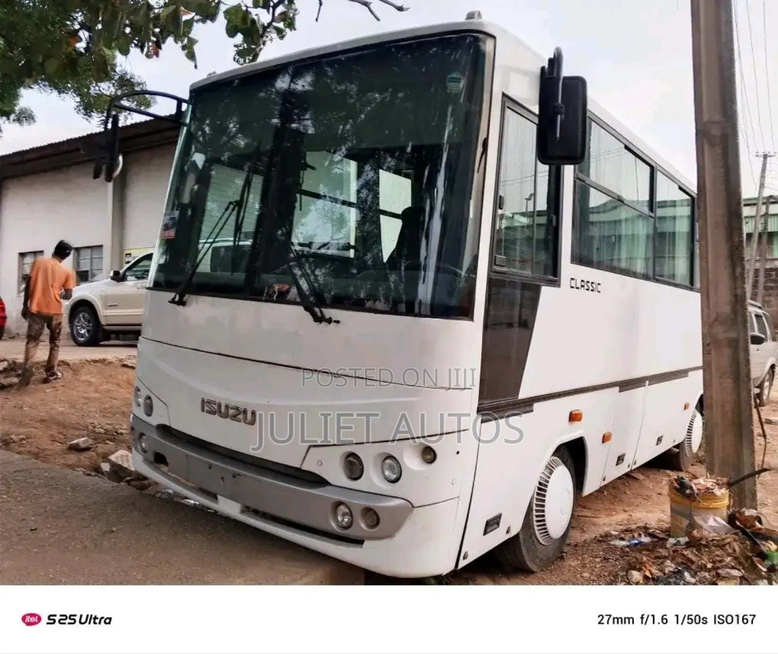 Isuzu Executive Bus 2018 White