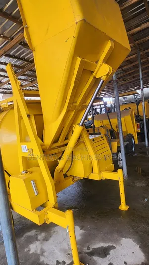 Self Loader Reverse Drum Concrete Mixer