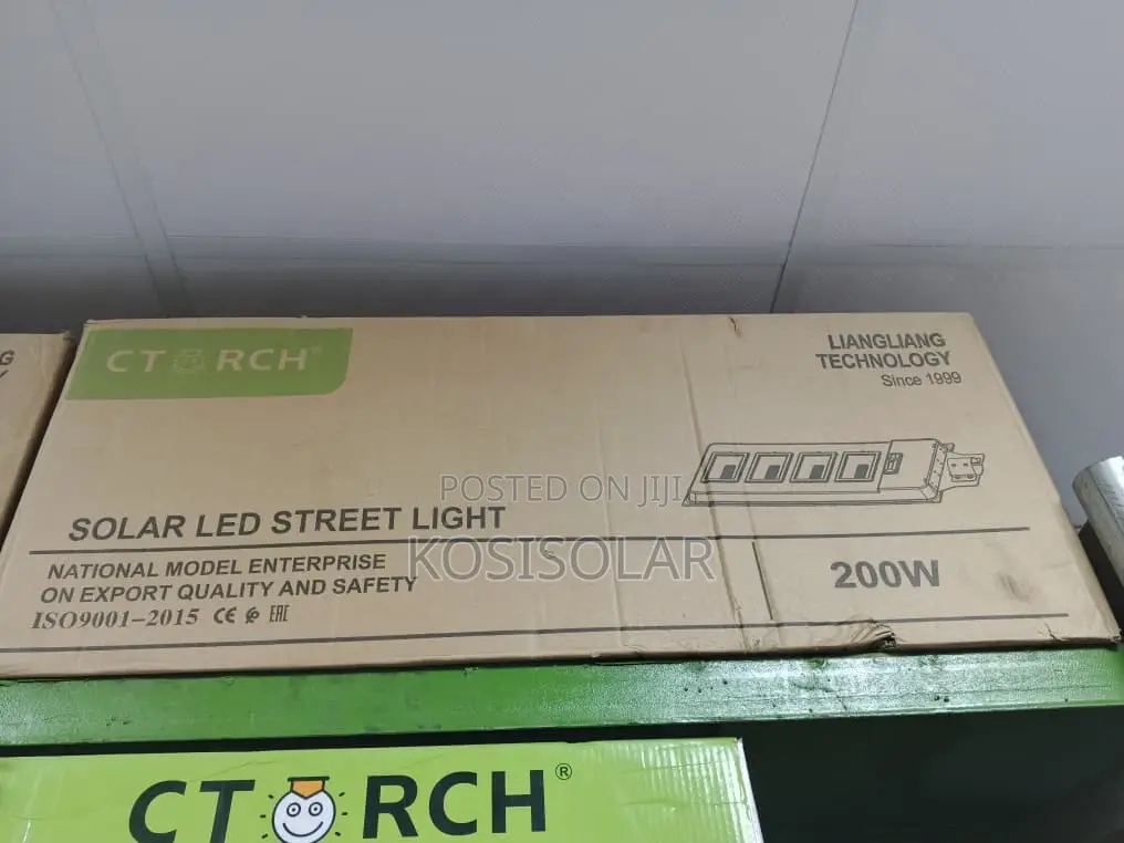 200w Ctorch Solar Street Light