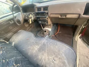 Nissan Vanette 1986 Silver
