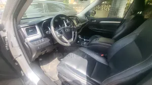 Toyota Highlander 2018 Silver