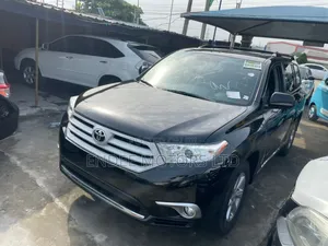 Toyota Highlander SE 2012 Black