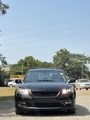 Honda Accord Touring V-6 4dr Sedan (3.5L 6cyl 6A) 2014 Black