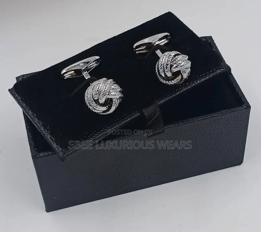 Quality Cufflinks With a Box