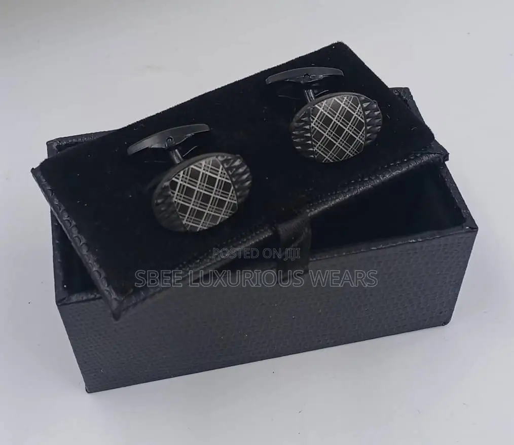 Quality Cufflinks With a Box