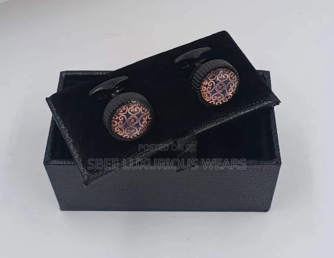 Quality Cufflinks With a Box