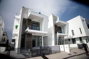 5bdrm Duplex in In An Estate, Osapa london for sale