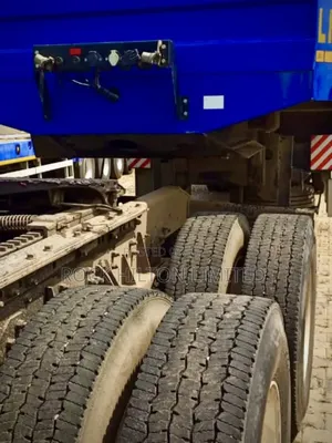 90 Tons Lowbed Trucks for Hire