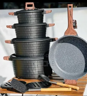 Classic Sets of 4pots and Frying Pan.