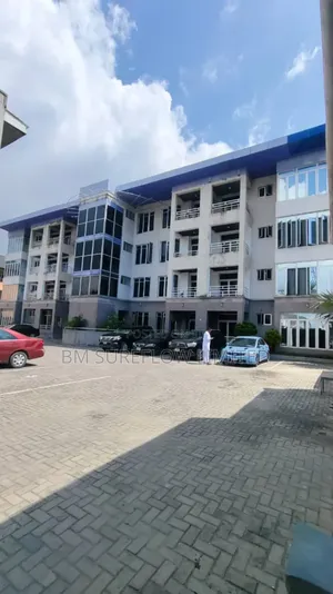 3bdrm Block of Flats in U-C3 Estate, Lekki Phase 1 for sale