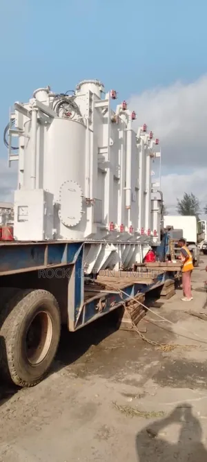 200 Tons Lowbed and Flatbody Trucks