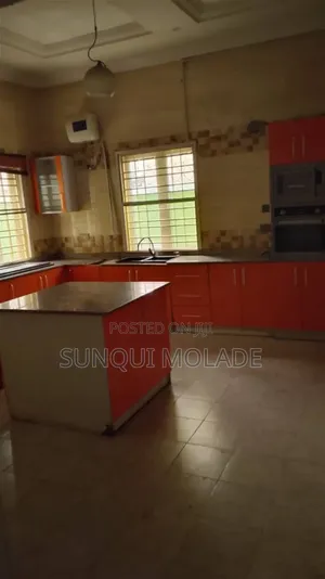 4bdrm Duplex in Magodo Phase 1 for rent