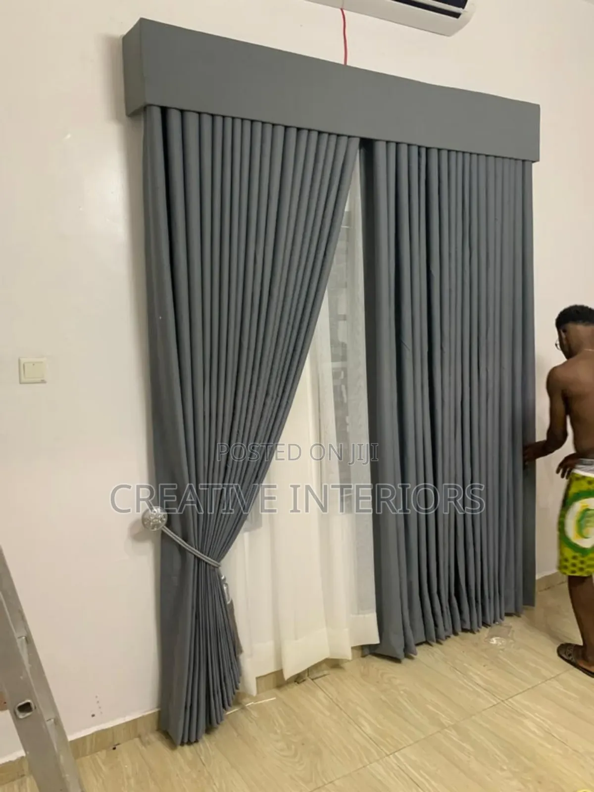Quality Fabric Curtains With Board Frame