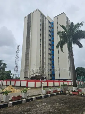20bdrm Block of Flats in Surulere for sale