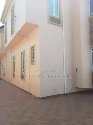 5bdrm Duplex in 7 Bedroom Fully, Lekki for rent