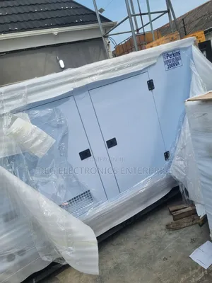 200kva England Perkins Soundproof Diesel Generator