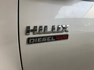 New Toyota Hilux 2024 Gray