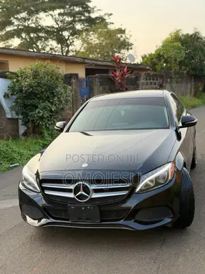 Mercedes-Benz C300 Sport 4Matic Sedan AWD (2.0L 4cyll 7A) 2016 Black
