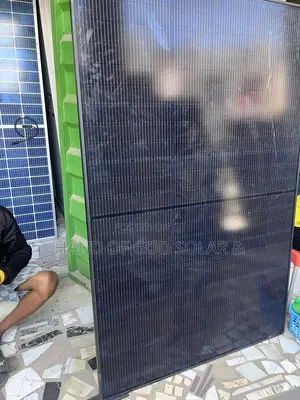 600w Ja Solar All Black Bifacial Panel