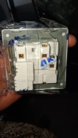 13amps Single Socket With Usb / Type C for Homes/ Restaurants/ Offices