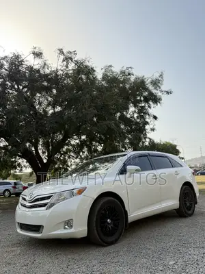 Toyota Venza LE 4dr Wagon (2.7L 4cyl 6A) 2015 White